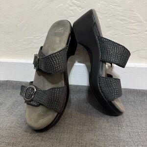 Dansko Women 40/9.5 US Sophie Sandals Leather Black Metallic